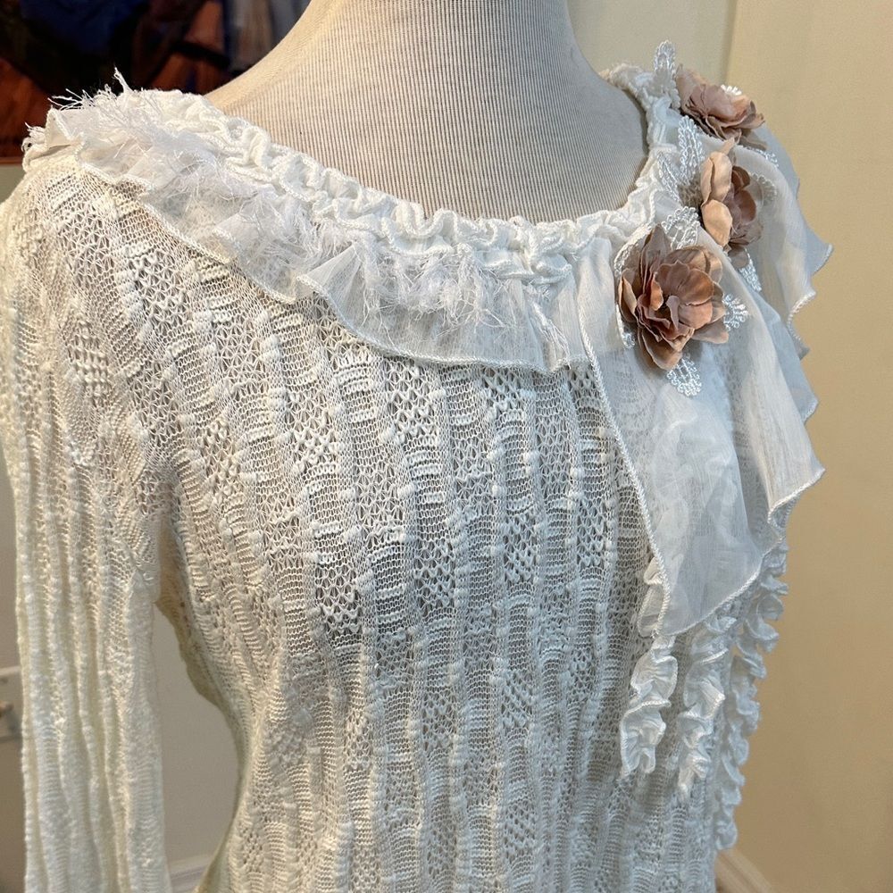 Zba (zee-bo)Elegant White Lace Women Top with Floral Fringe Accents Size Large - Picture 6 of 12